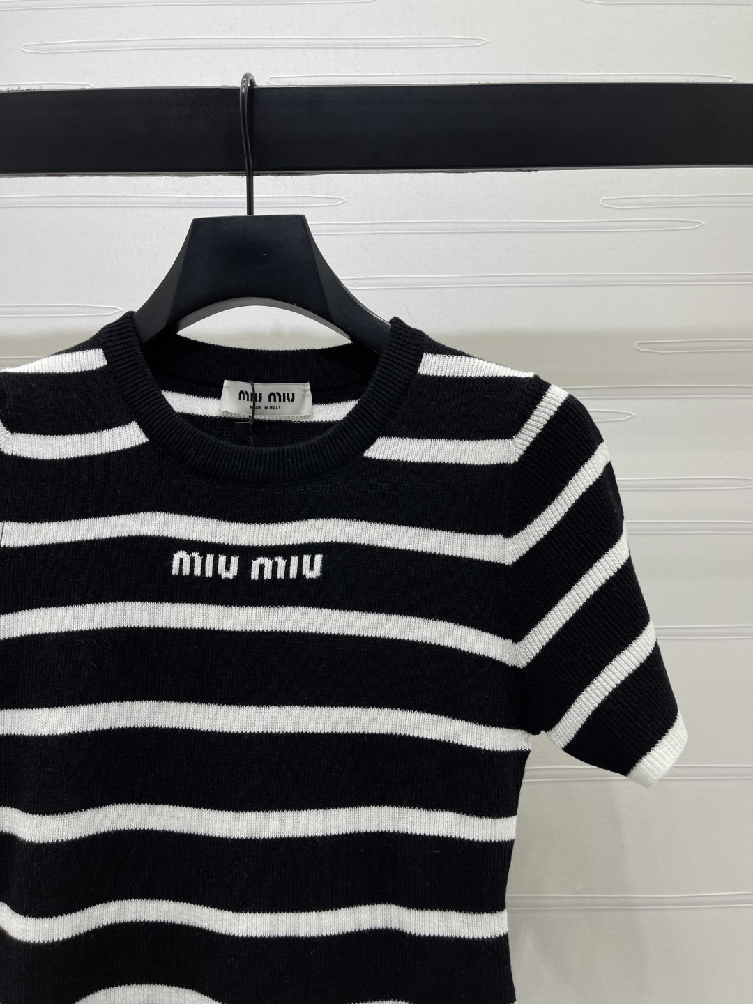 Women's short sleeves